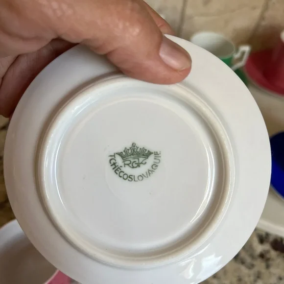 Very Rare Set of 1930's Signed Rudolf Kämpf. Colorful Espresso Fine China Cups - Picture 9 of 12